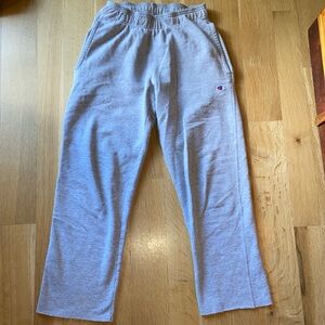 Champion Gray Sweatpants Pants Fleece Joggers Elastic Waist Pockets 26” Inseam